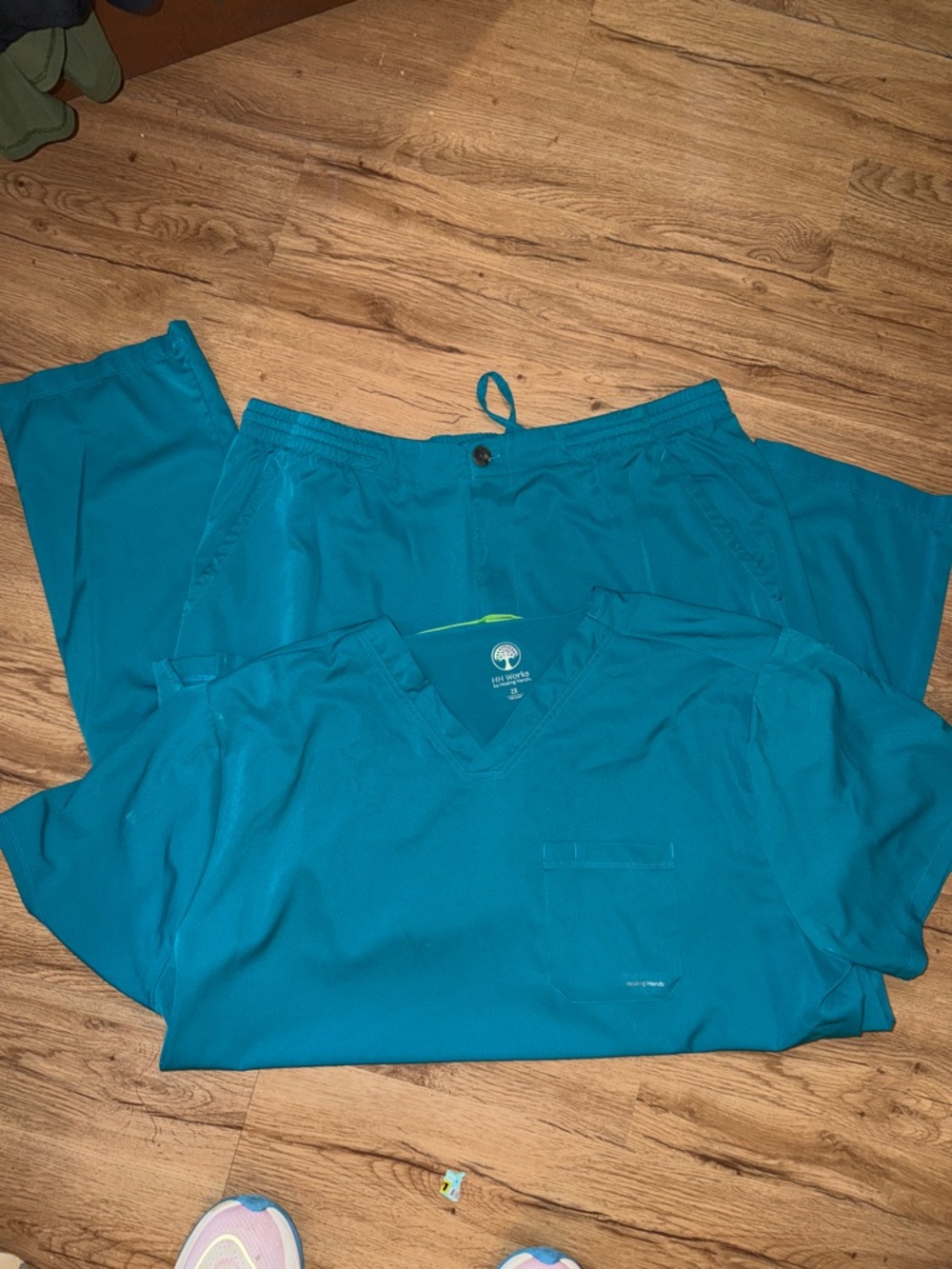healing hands Teal Men’s Scrub Pants and Top Set size 2XL like new